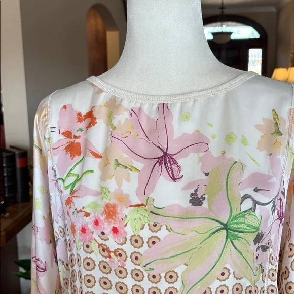 Anthro TINY Floral Ruched Dolman Sleeve Blouse size L - Picture 7 of 15